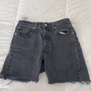 Levi's 501 long short style